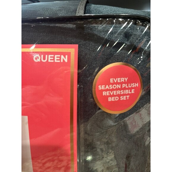 Juicy Couture Cheetah Bow Comforter Set, 4 piece Bed Set, Queen - Picture 3 of 6